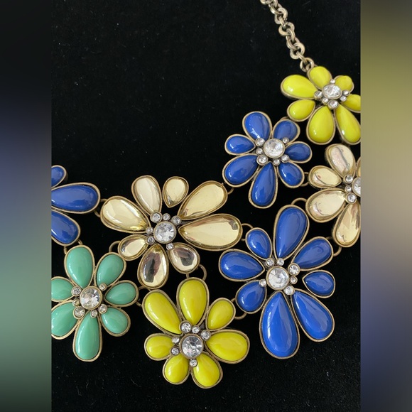 Vintage J. Crew floral statement necklace - Picture 3 of 7